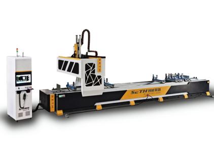 Centre d'usinage à portique CNC à 4 axes pour le traitement de profilés en aluminium