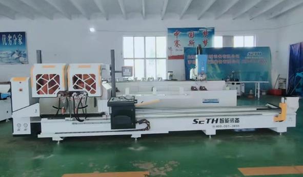 CNC Arbitrary-corner Double-head Cutting Saw for Aluminum Profile.jpg