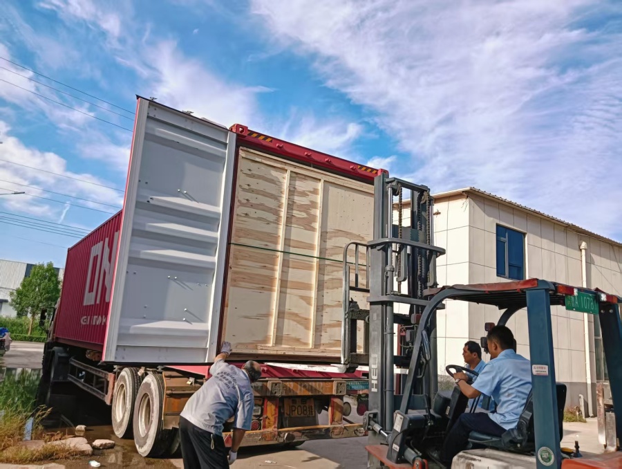 1757301620956498.jpg expédition .jpg