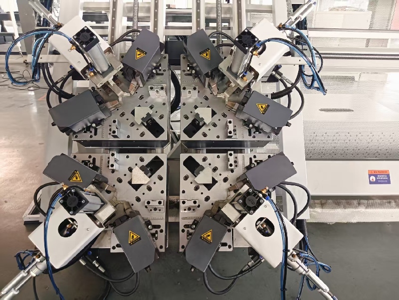 machine à fenêtre et porte.jpg